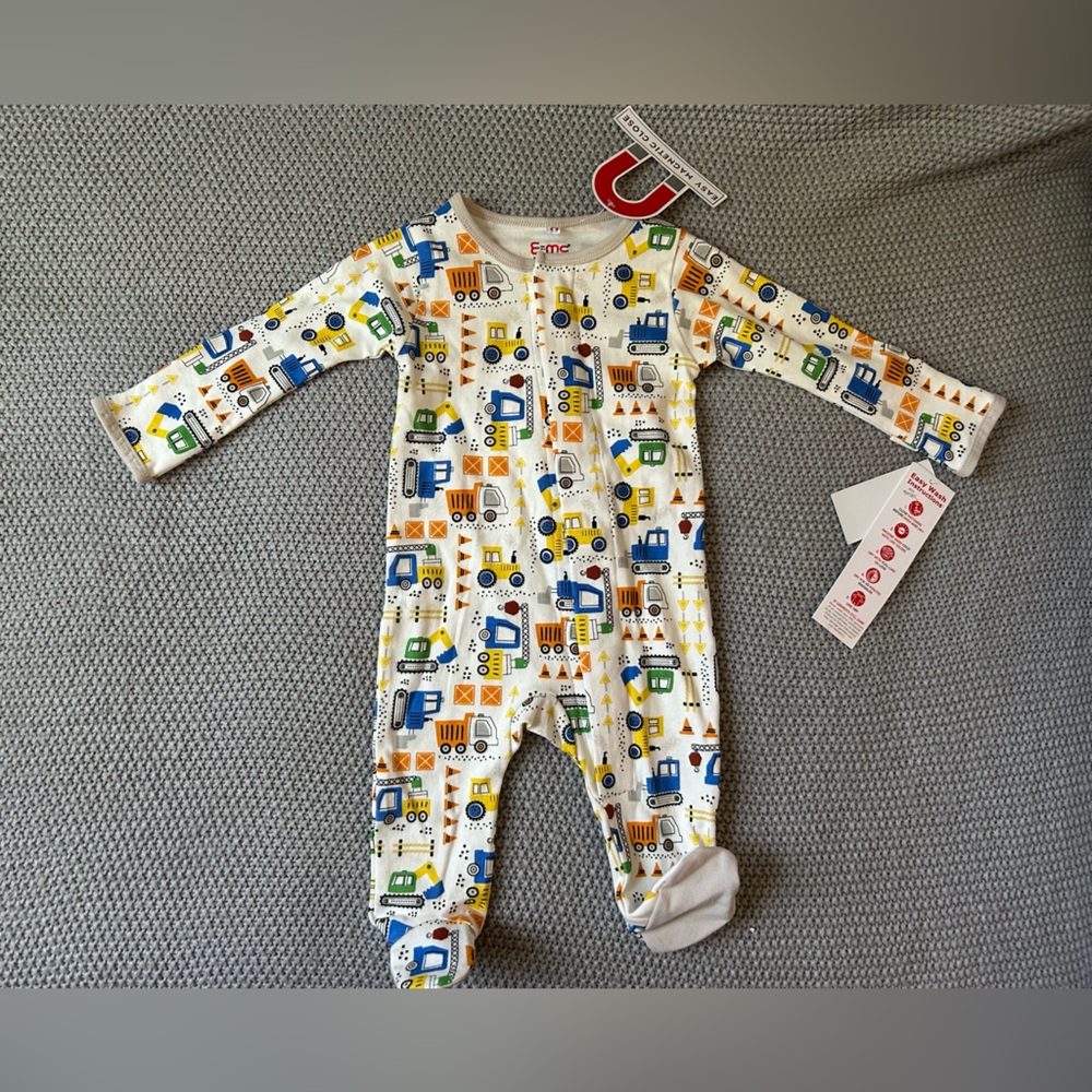Magnetic Me You Dig It 0-3 Month Sleeper NWT